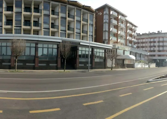 Отель Friuli 3*